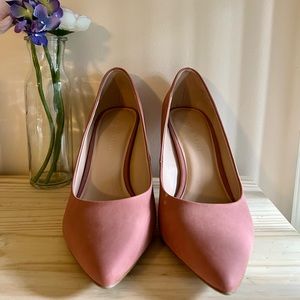 KELLY & KATIE Pink Heels